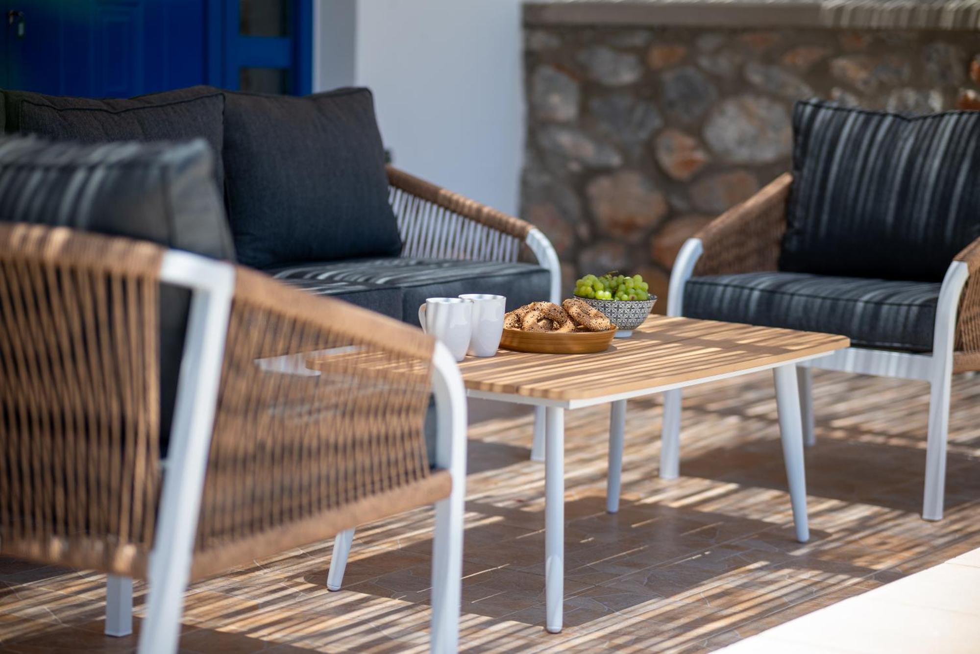 Villa Mariani II - In Lothiarika, Newly Renovated June 2024, Private Pool, Lindos 10 Min, Beach 120M 라도스 외부 사진