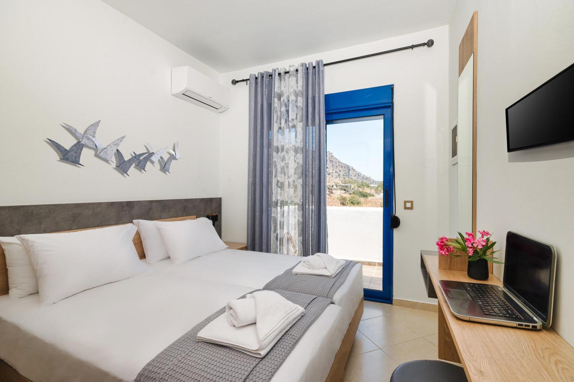 Villa Mariani II - In Lothiarika, Newly Renovated June 2024, Private Pool, Lindos 10 Min, Beach 120M 라도스 외부 사진