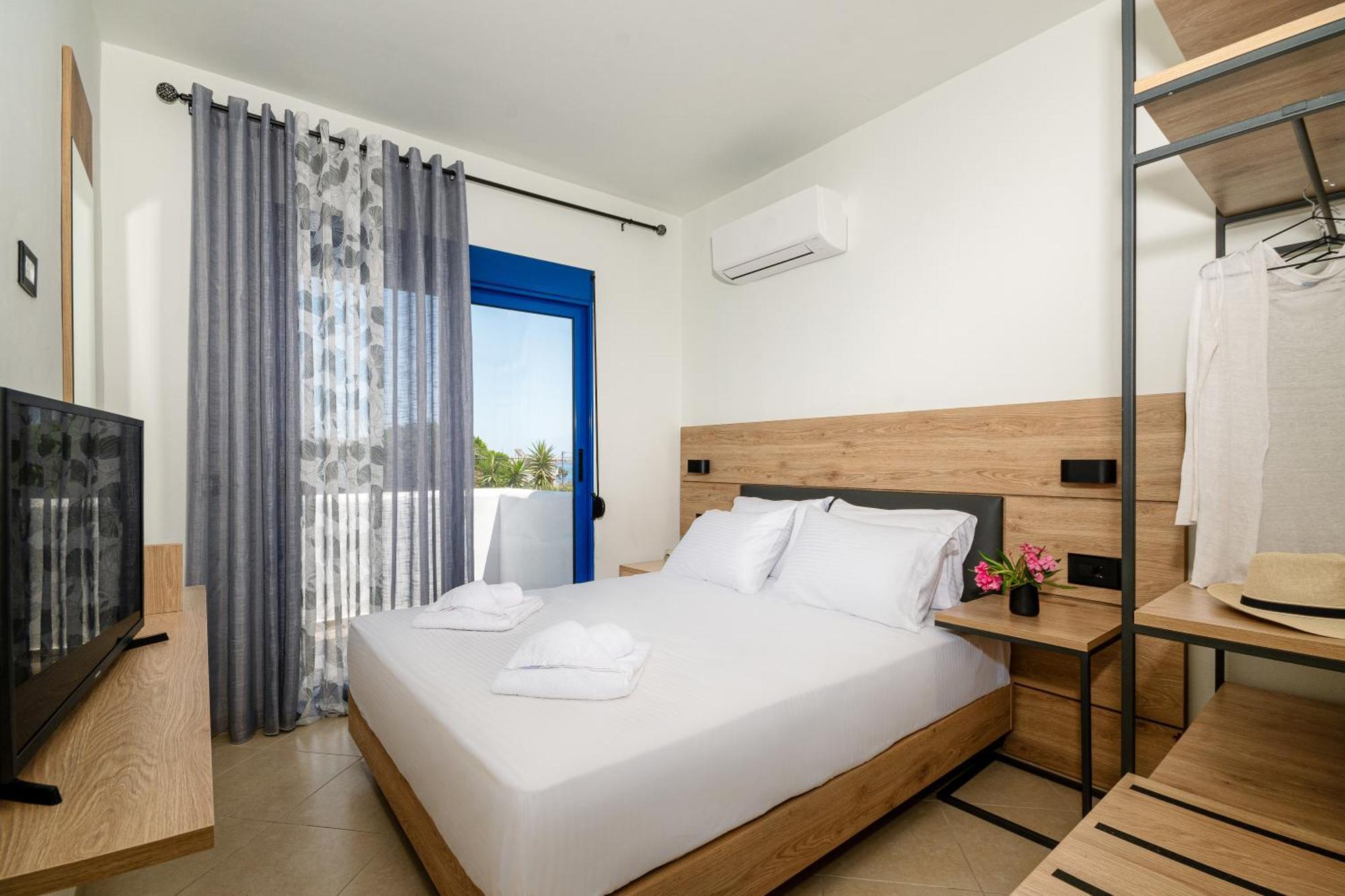 Villa Mariani II - In Lothiarika, Newly Renovated June 2024, Private Pool, Lindos 10 Min, Beach 120M 라도스 외부 사진